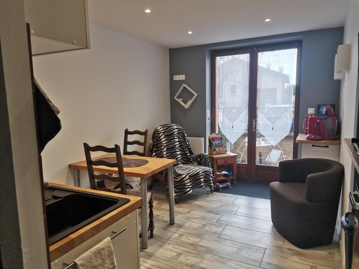 Ferienwohnung Le Pommiers Exterior foto
